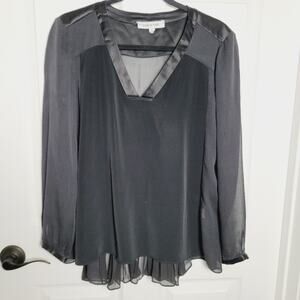 Elizabeth and James Blouse Large Black Hi Lo V-Neck Sheer Sleeves Pleated Back